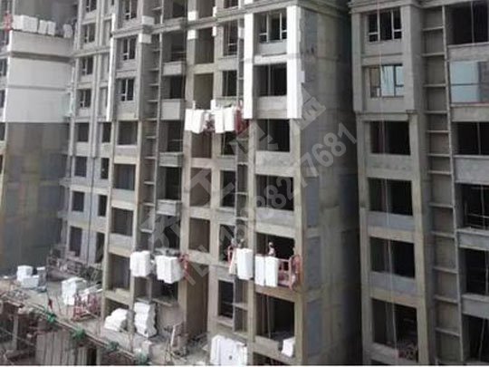 復合巖棉板可以保持室內(nèi)空氣涼爽