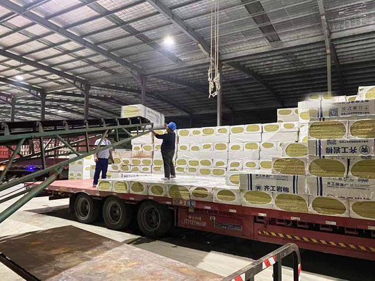 巖棉板生產(chǎn)線(xiàn)