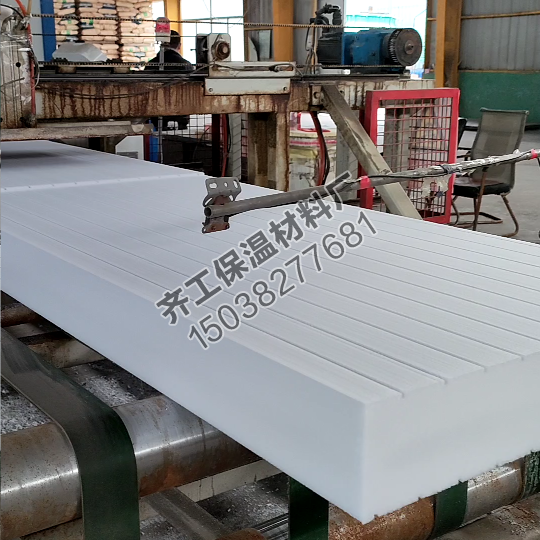 擠塑板和巖棉板哪個保溫效果好？